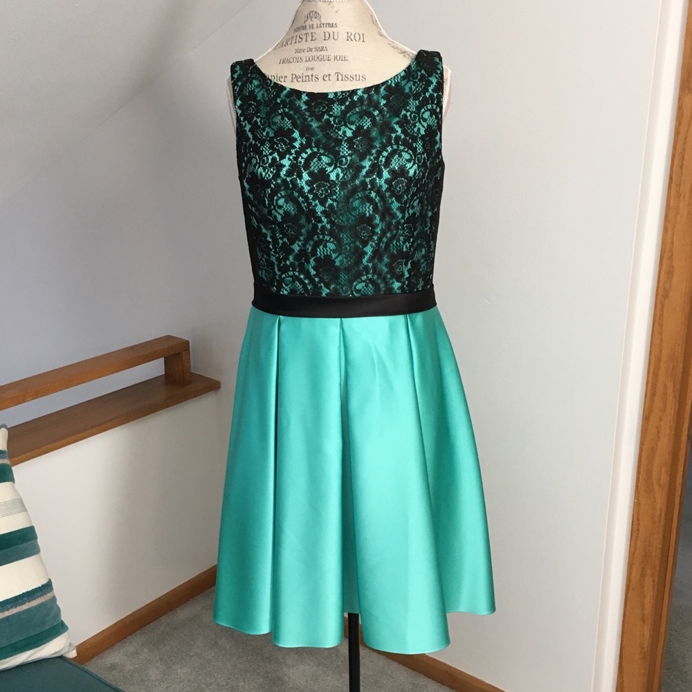 DaVinci Satin Mint Dress with Black Lace Bodice 16